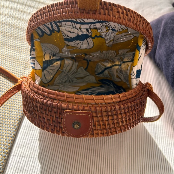 Boho Round Woven Rattan Crossbody Bag - Picture 3 of 3